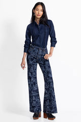 THE STRAIGHT FLARE JEAN