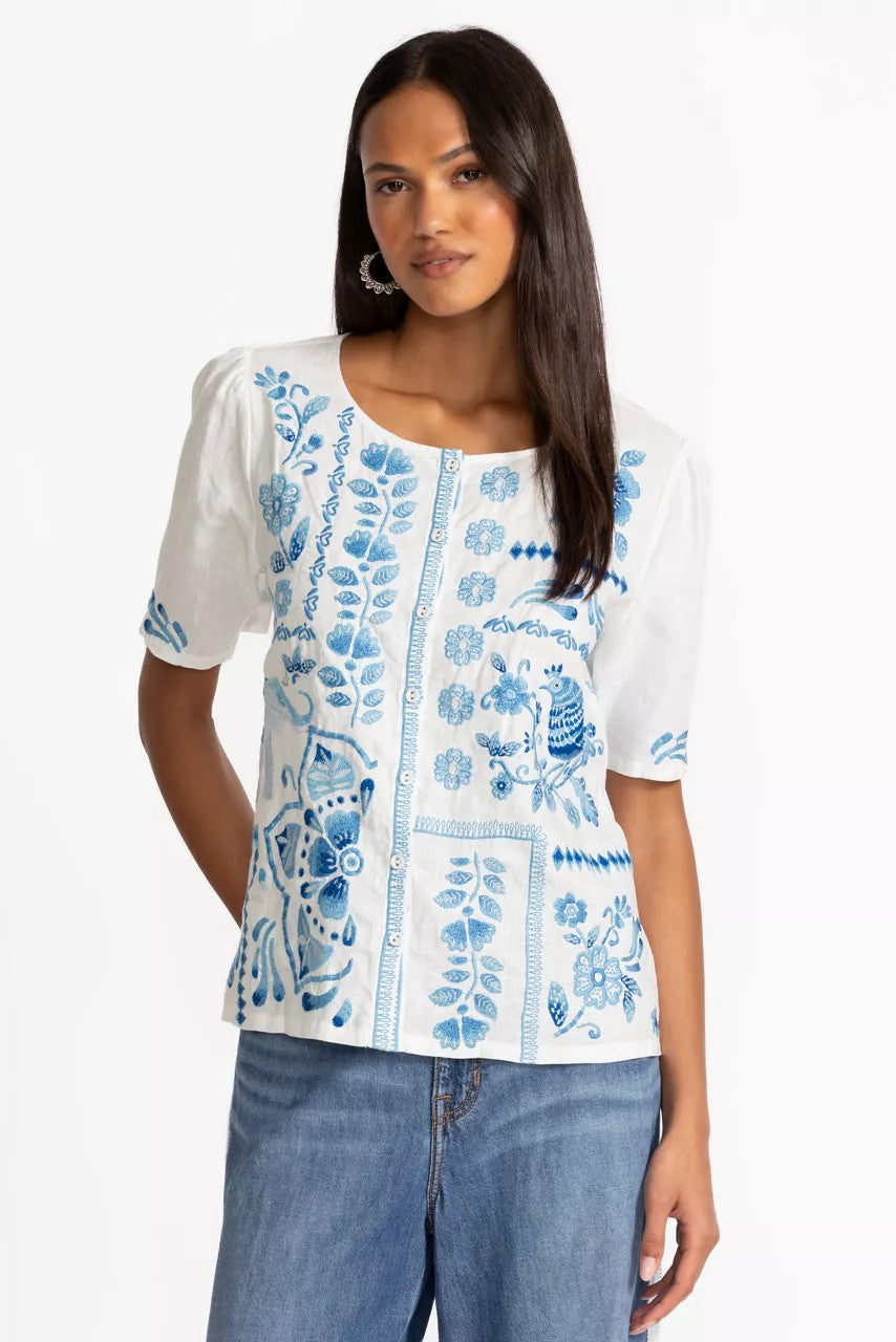 LINEN FLUTTER SLEEVE BLOUSE