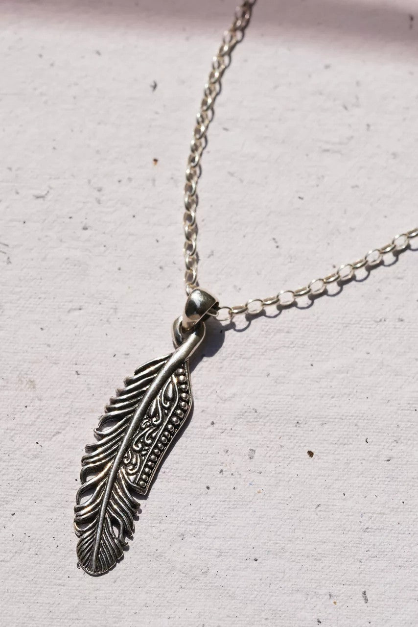 VIRTUOUS FEATHER NECKLACE