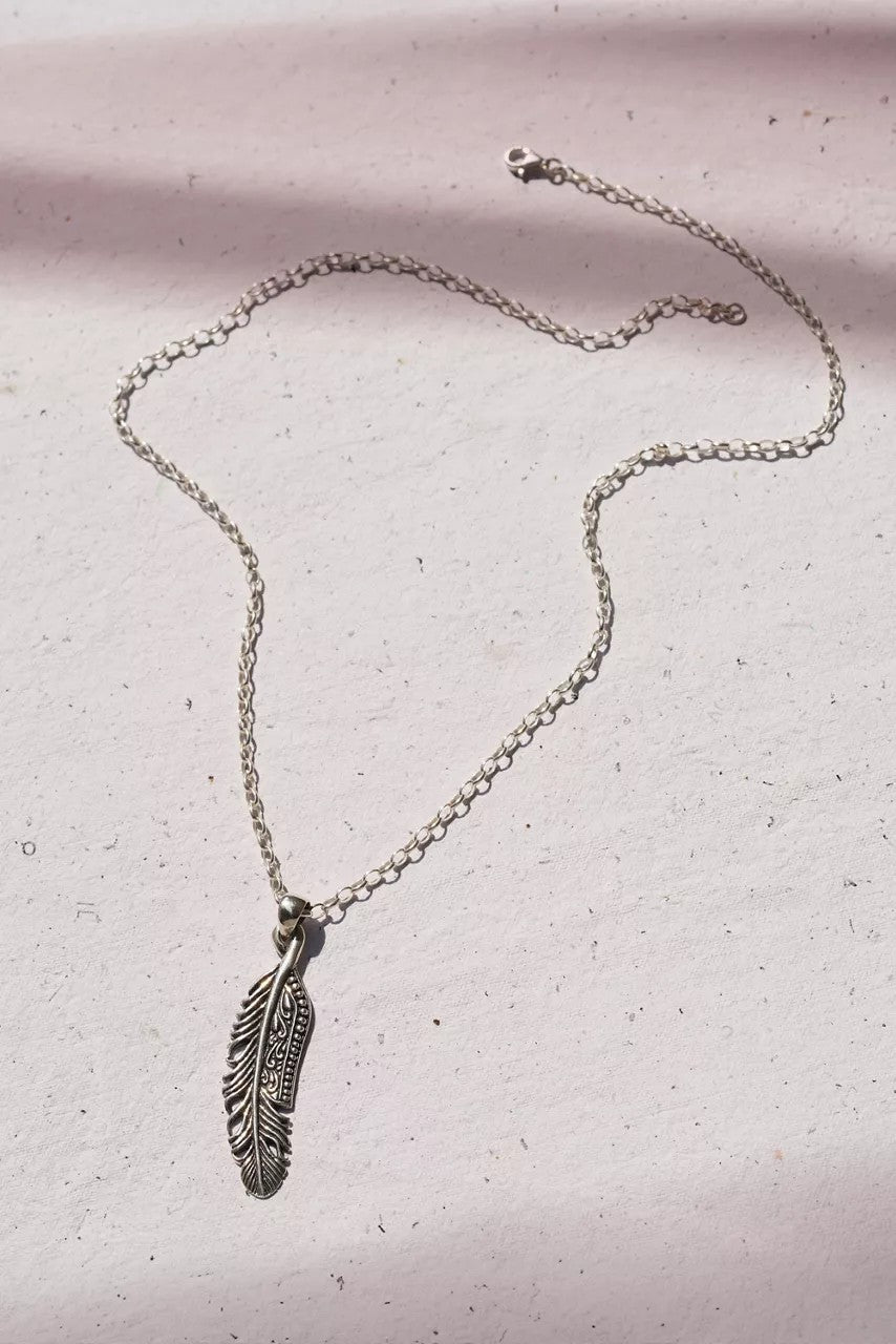 VIRTUOUS FEATHER NECKLACE