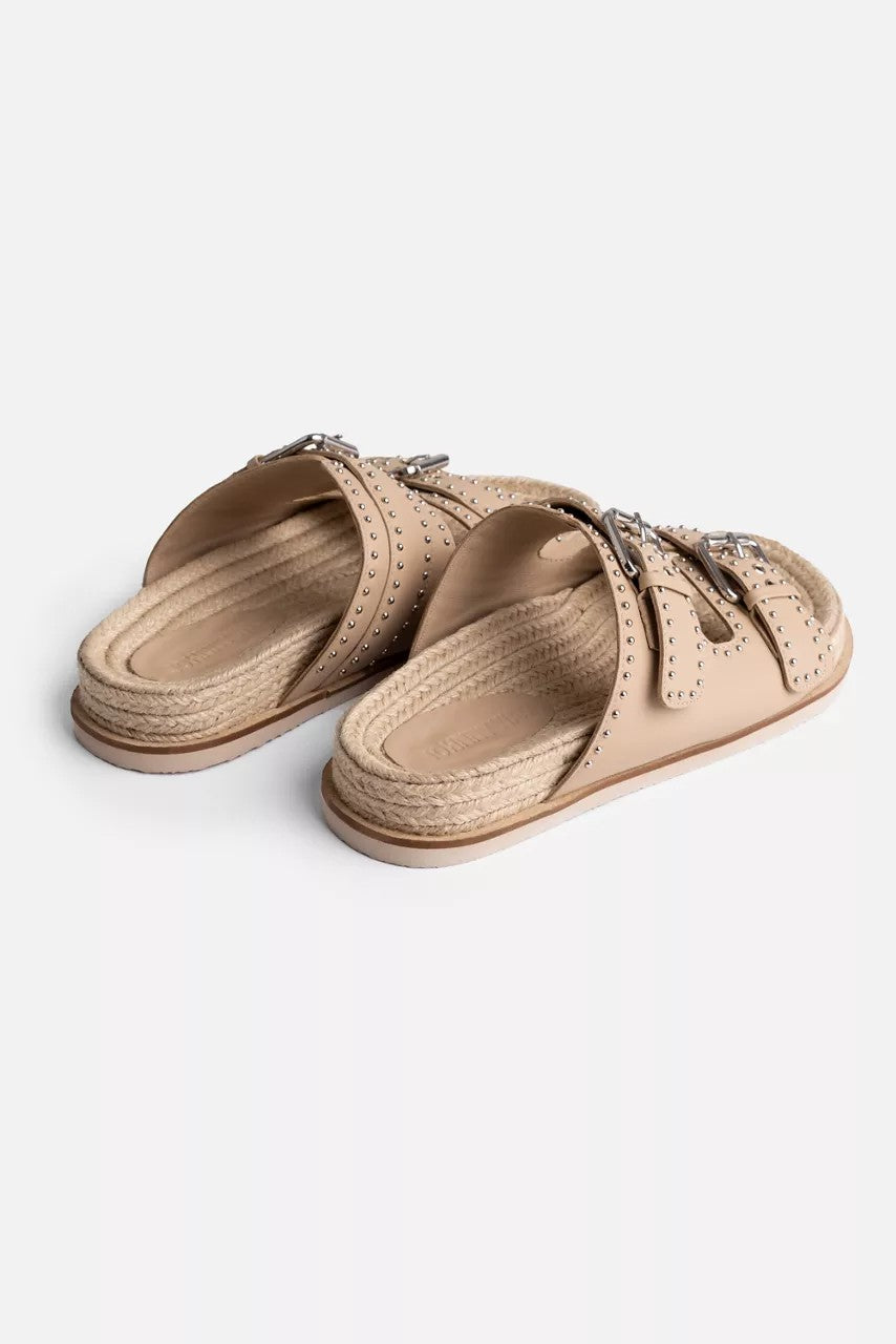STUDDED EVERYDAY BUCKLE SLIDE