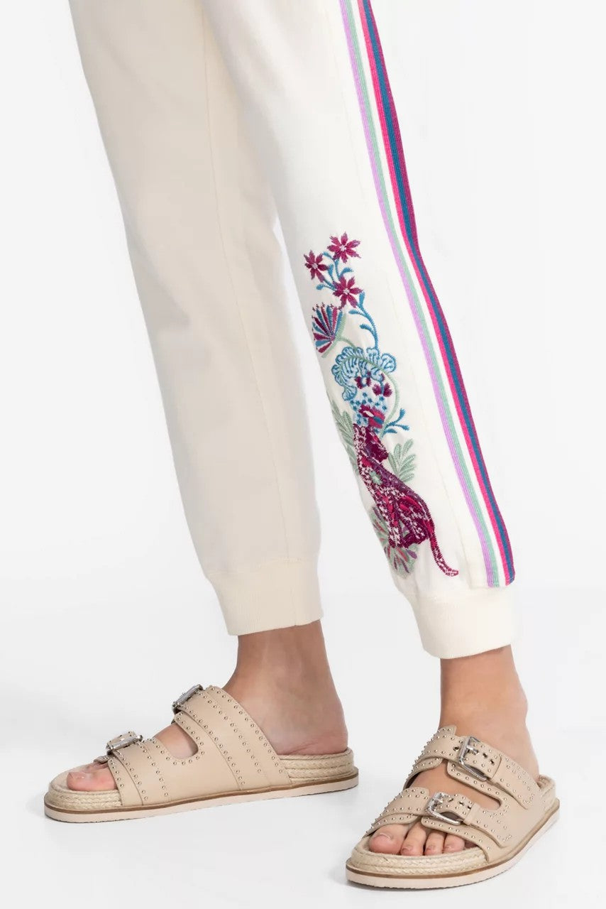 STUDDED EVERYDAY BUCKLE SLIDE