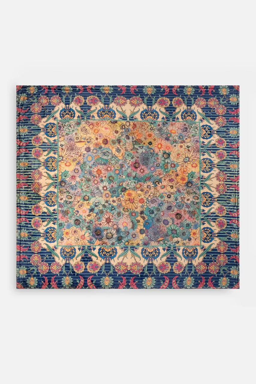 Laurel Canyon Cozy Blanket