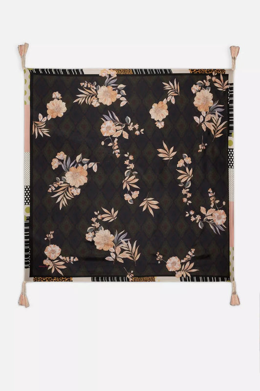 Nido Scarf