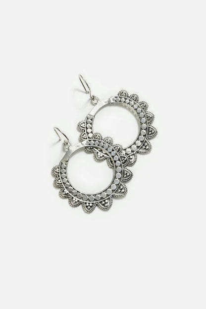 GLAMOROUS PETAL EARRINGS
