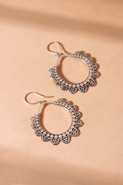 GLAMOROUS PETAL EARRINGS