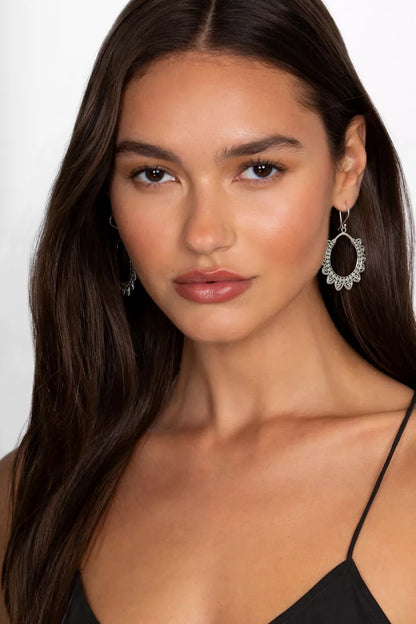 GLAMOROUS PETAL EARRINGS