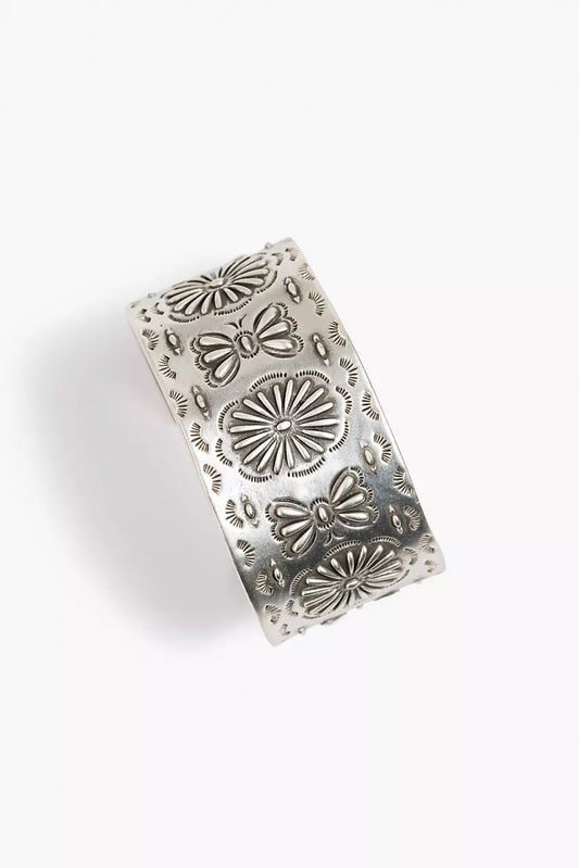 RIVER RANCH CONCHO CUFF