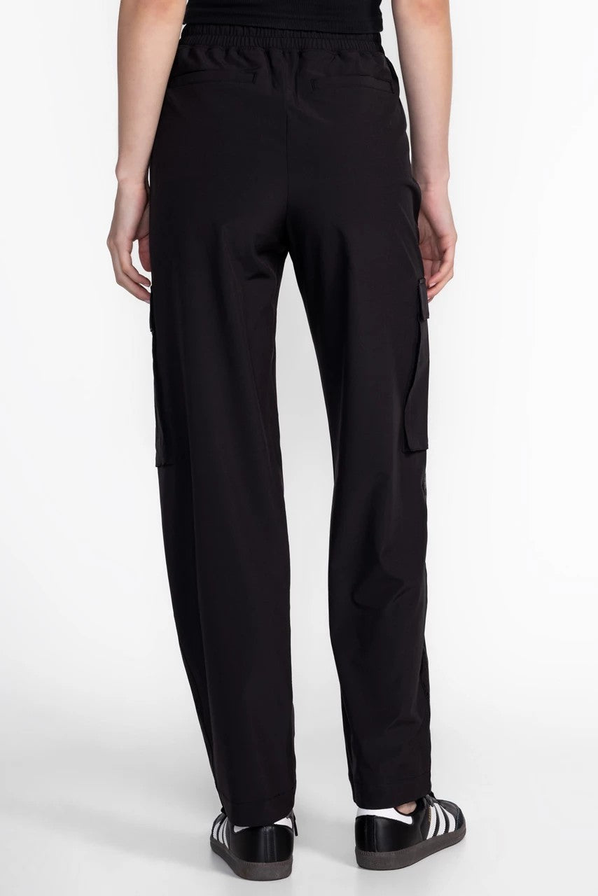 BEE ACTIVE CARGO STRAIGHT LEG TRACK PANT