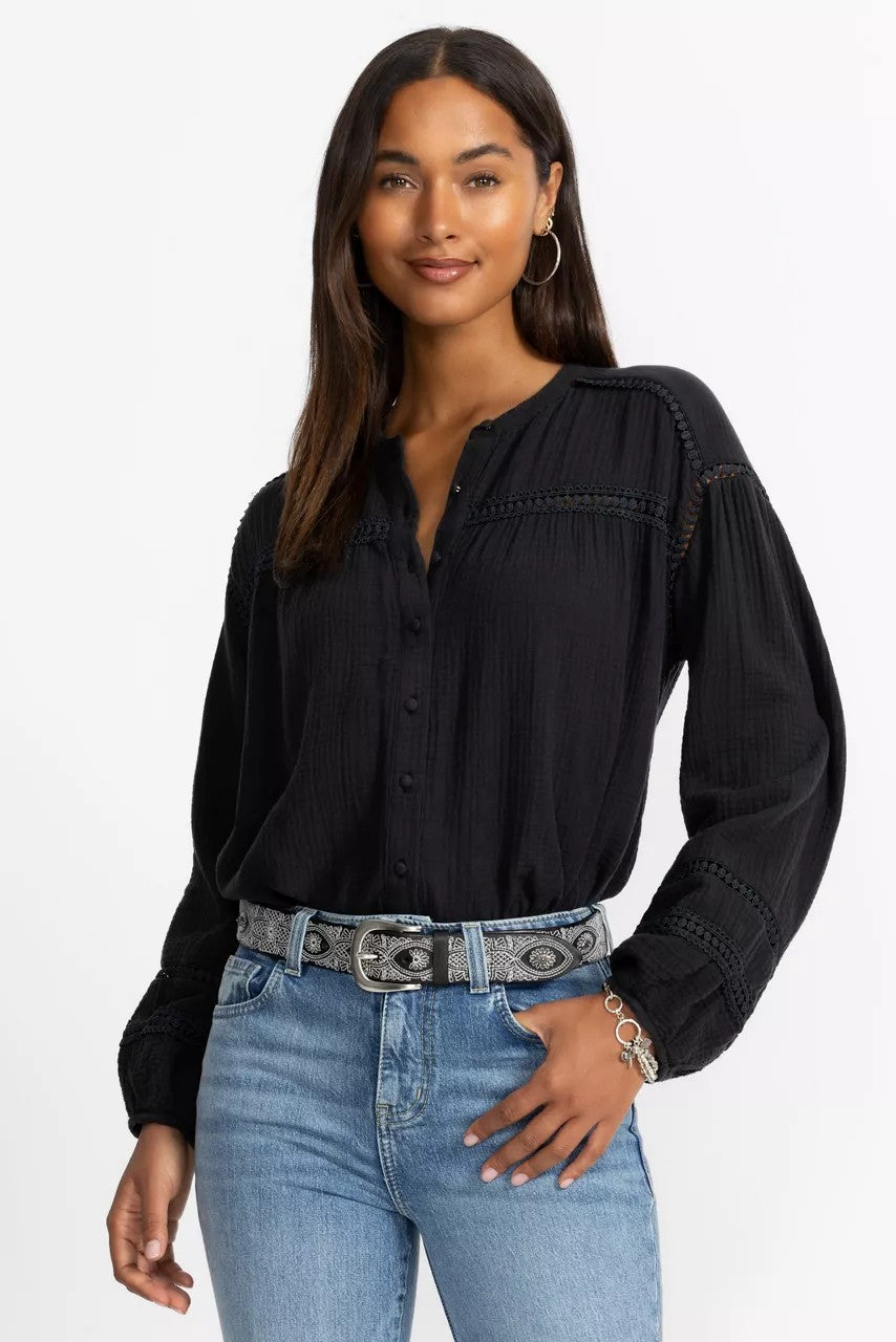 BUTTONDOWN BLOUSE WITH SLEEVE DARTS
