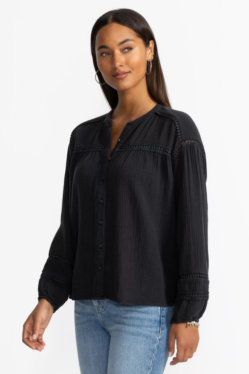 BUTTONDOWN BLOUSE WITH SLEEVE DARTS