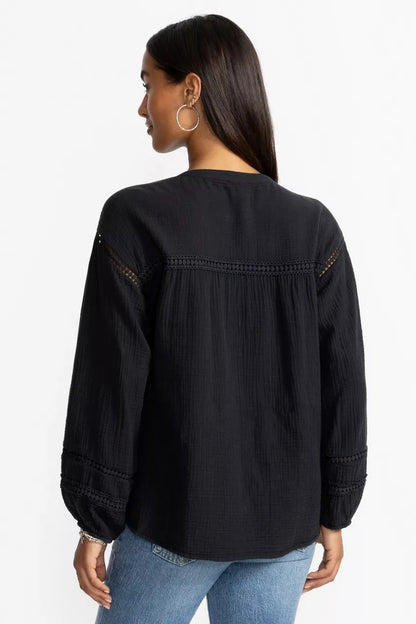 BUTTONDOWN BLOUSE WITH SLEEVE DARTS