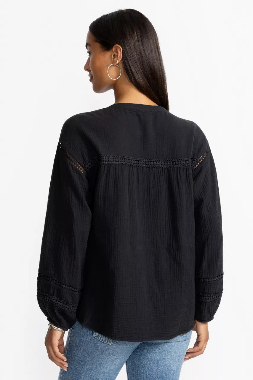BUTTONDOWN BLOUSE WITH SLEEVE DARTS
