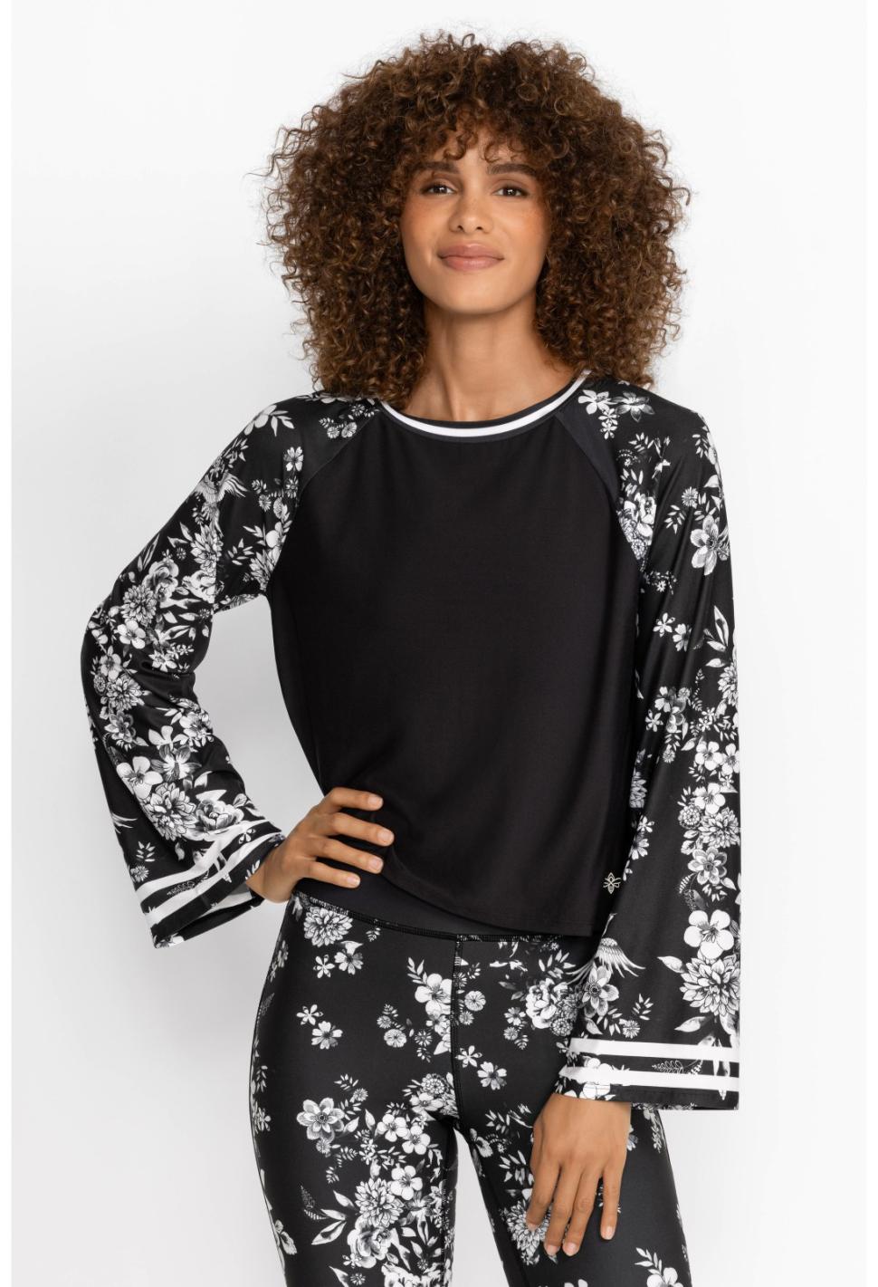 Women Active | Johnny Was Bee Active Kimono Sleeve Swing Tee Charcoal Dreamer