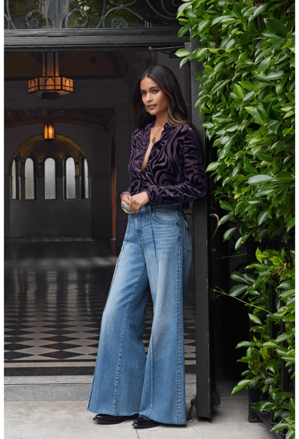 Women Bottoms | Johnny Was Maldives Wide Leg Jean Medium Wash