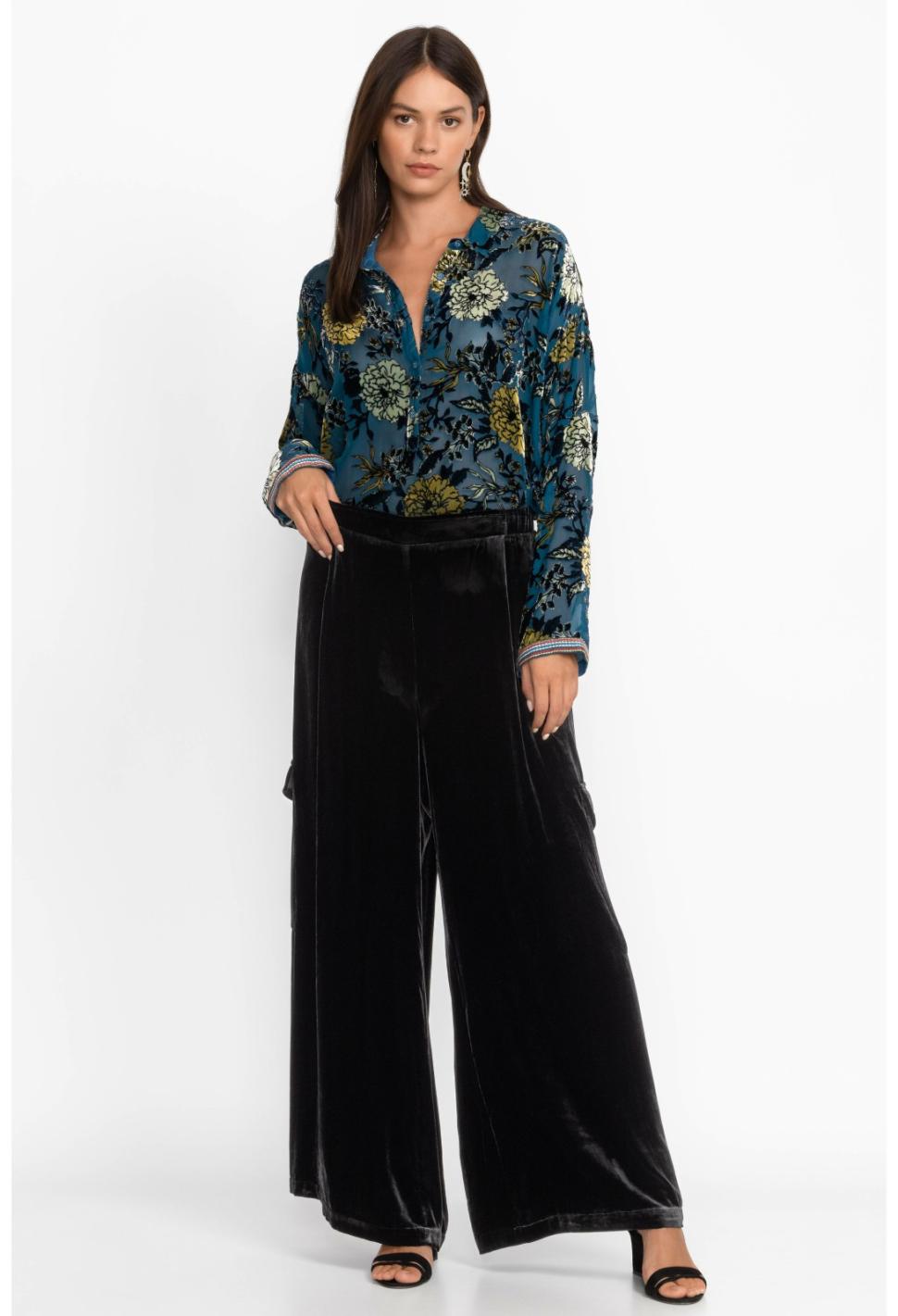 Women Bottoms | Johnny Was Zatima Silk Cargo Pant Black