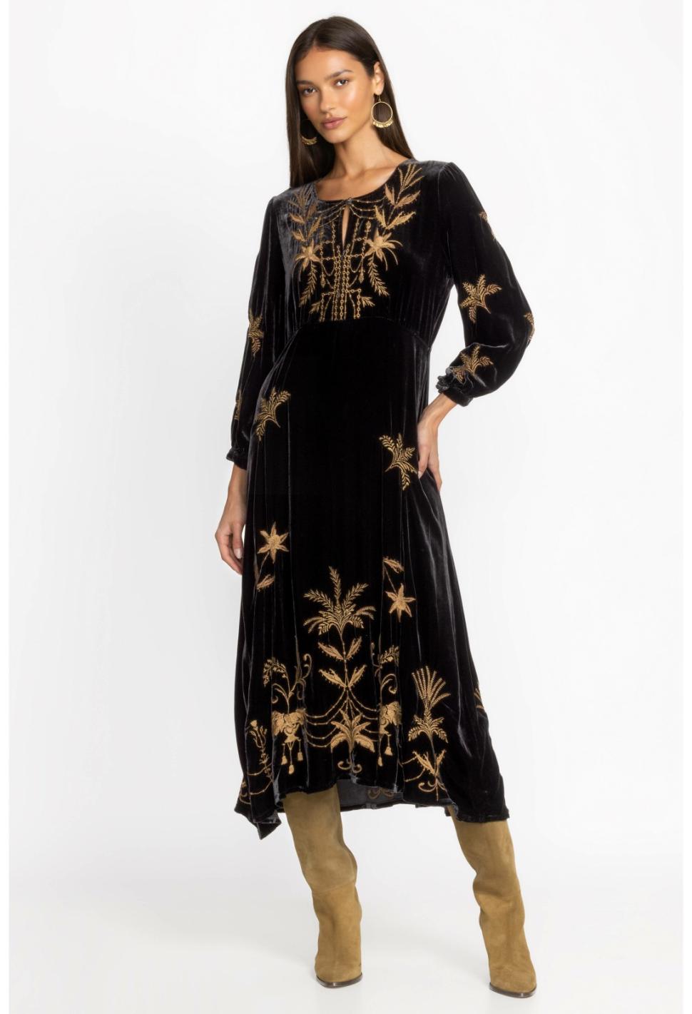 Women Dresses | Johnny Was Palmira Velvet Effortless Midi Dress Black