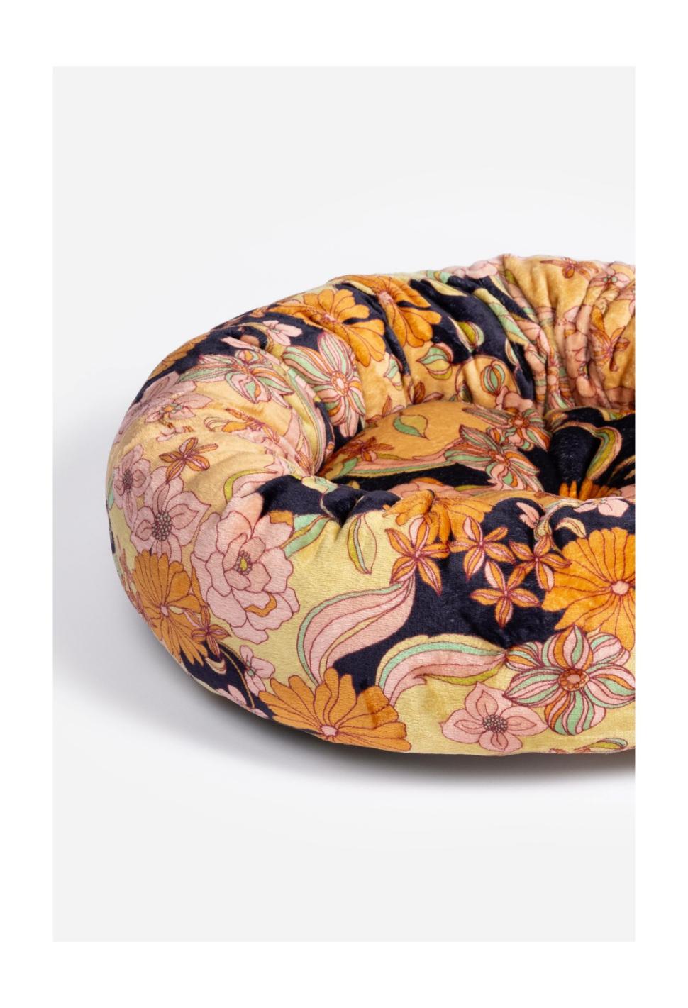 Women Pet Accessories | Johnny Was Wonder Years Small Dog Bed Wonderyears