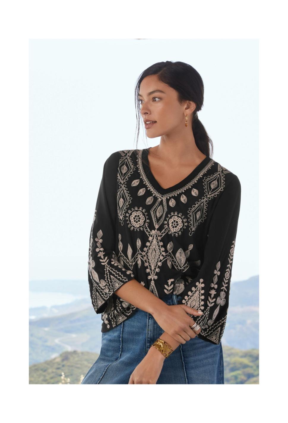 Women Tops | Johnny Was Liona V-Neck Kimono Sleeve Tee Black